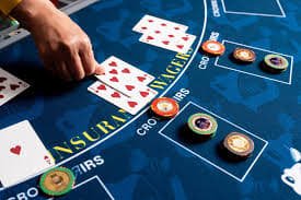 Meja Roulette Eropa Meja Roulette Eropa Playtech dengan roda dan chip taruhan